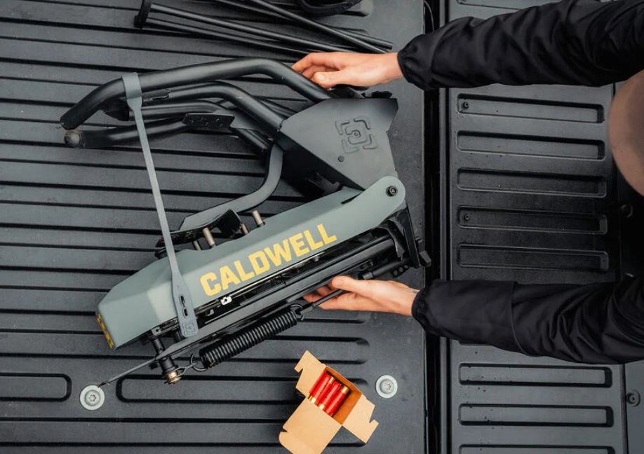 CALDWELL CLAYMORE CLAY TARGET THROWER STEP OPERATED